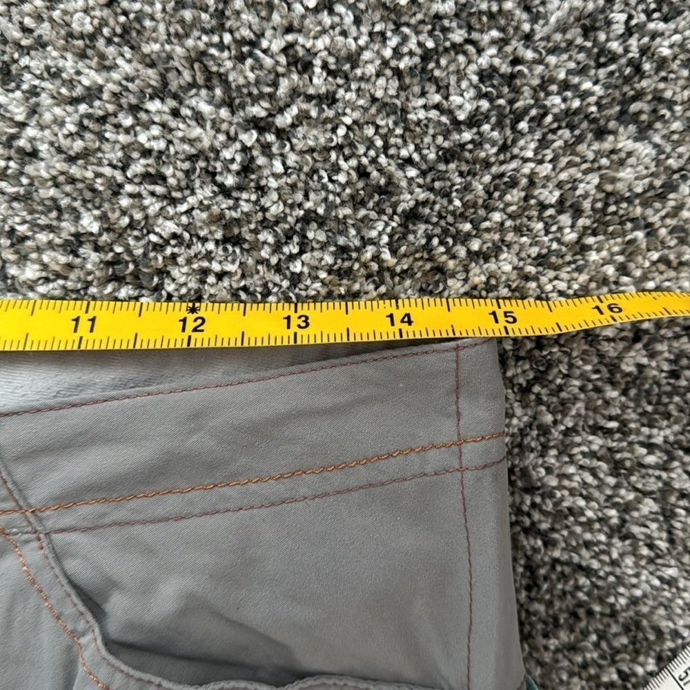 Mountain Hardwear Convertible Pants Women’s Size 4Short - Picture 11 of 12